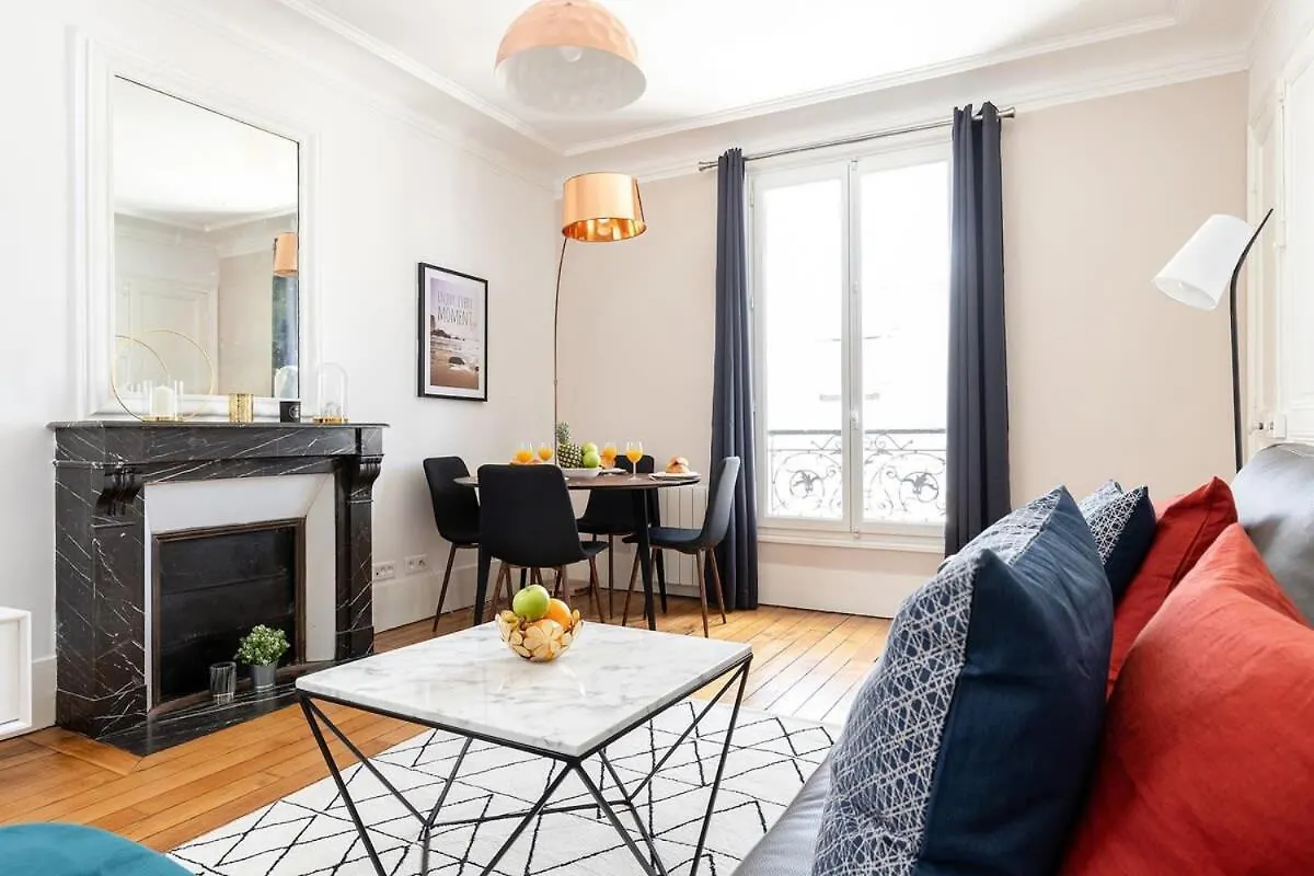Apartment Latin 1br Area Paris